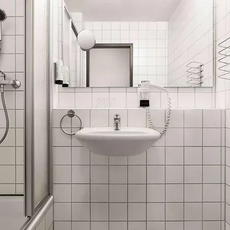 Готель Amedia Express Passau, Trademark Collection By Wyndham 3*