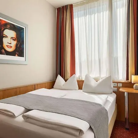 Готель Amedia Express Passau, Trademark Collection By Wyndham 3*