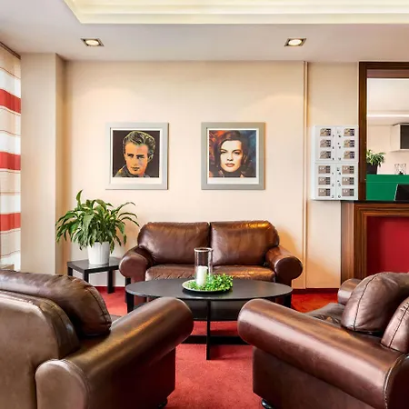 Amedia Express Passau, Trademark Collection By Wyndham Готель 3*