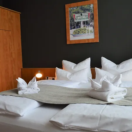 Amedia Express Passau, Trademark Collection By Wyndham Готель 3*