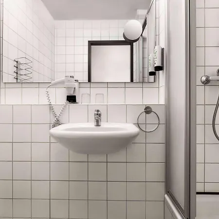 Amedia Express Passau, Trademark Collection By Wyndham Готель 3*