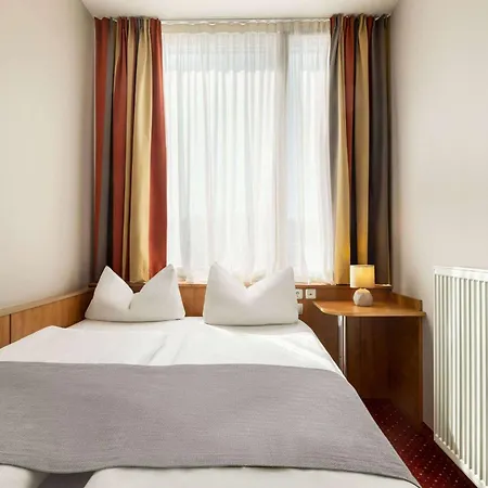 Amedia Express Passau, Trademark Collection By Wyndham فندق